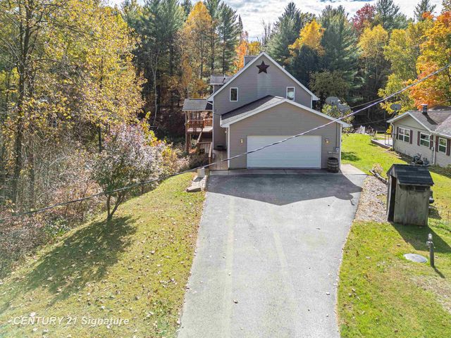 1724 Middle Point Drive, Alger, MI 48610