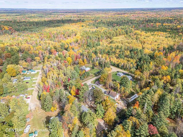 1724 Middle Point Drive, Alger, MI 48610