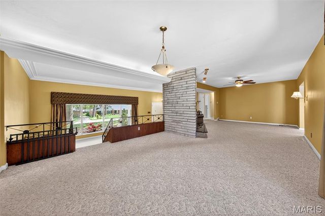 8827 Rock Forest Drive, Grantwood Village, MO 63123