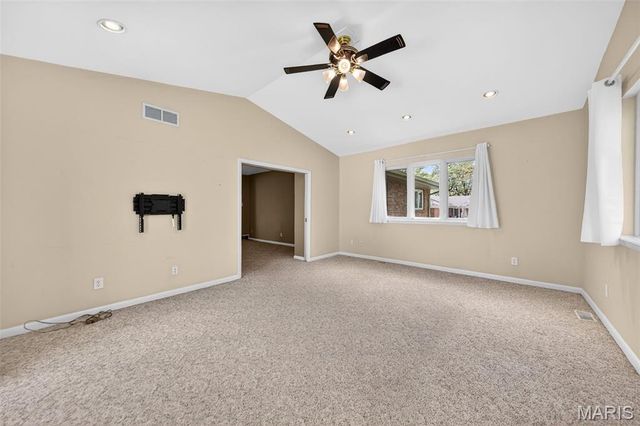 8827 Rock Forest Drive, Grantwood Village, MO 63123