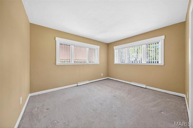 8827 Rock Forest Drive, Grantwood Village, MO 63123
