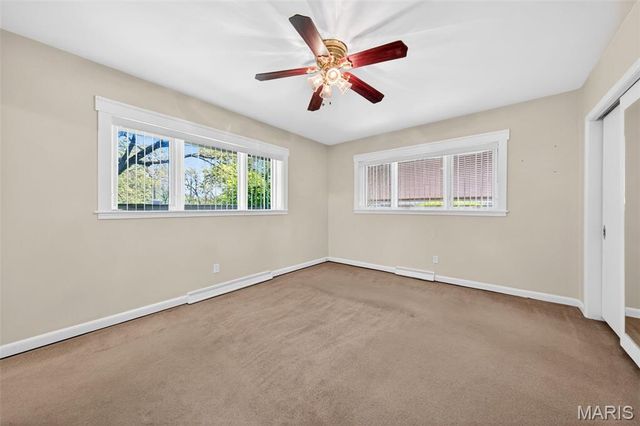 8827 Rock Forest Drive, Grantwood Village, MO 63123