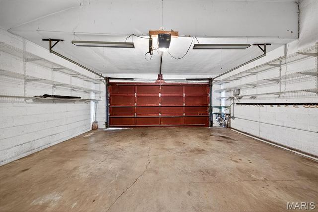8827 Rock Forest Drive, Grantwood Village, MO 63123