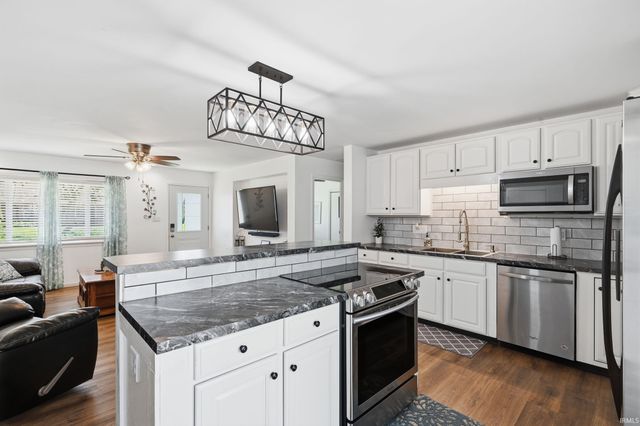 2805 N Belmont Drive, Muncie, IN 47304