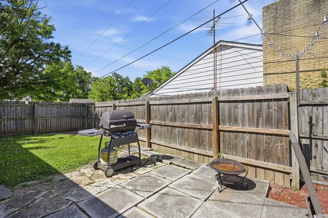 2805 N Belmont Drive, Muncie, IN 47304