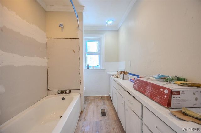 27 Kamper Avenue, Buffalo, NY 14210