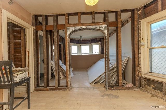 27 Kamper Avenue, Buffalo, NY 14210