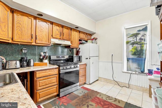 124 S EVANS ST, Pottstown, PA 19464