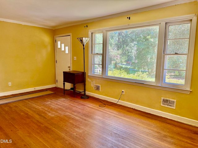 12 S Circle Drive, Chapel Hill, NC 27516