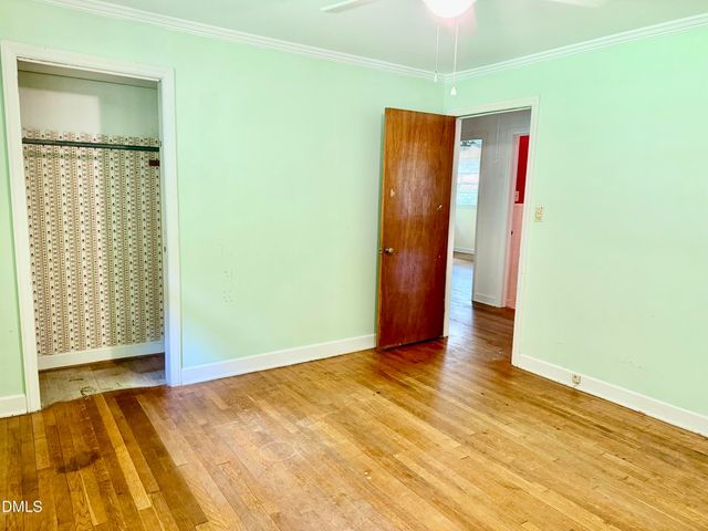 12 S Circle Drive, Chapel Hill, NC 27516