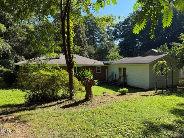 12 S Circle Drive, Chapel Hill, NC 27516