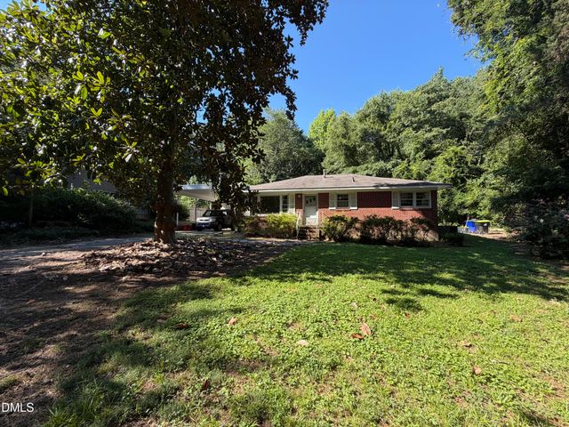 12 S Circle Drive, Chapel Hill, NC 27516