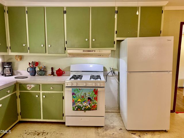 12 S Circle Drive, Chapel Hill, NC 27516