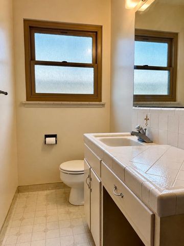 631 W Alisal Street, Salinas, CA 93901