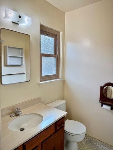 631 W Alisal Street, Salinas, CA 93901