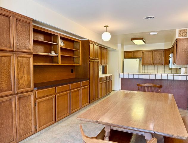 631 W Alisal Street, Salinas, CA 93901