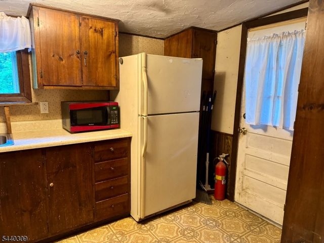 18 Quayle Rd, Jefferson Twp., NJ 07849