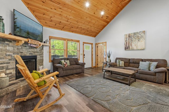 1016 Walini Way, Sevierville, TN 37876