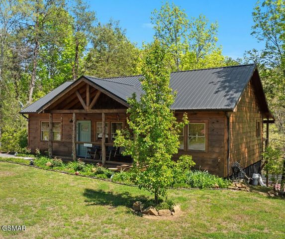 1016 Walini Way, Sevierville, TN 37876