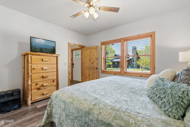 1016 Walini Way, Sevierville, TN 37876