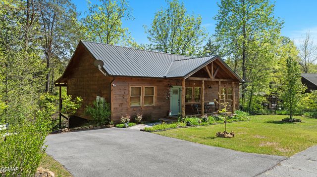 1016 Walini Way, Sevierville, TN 37876