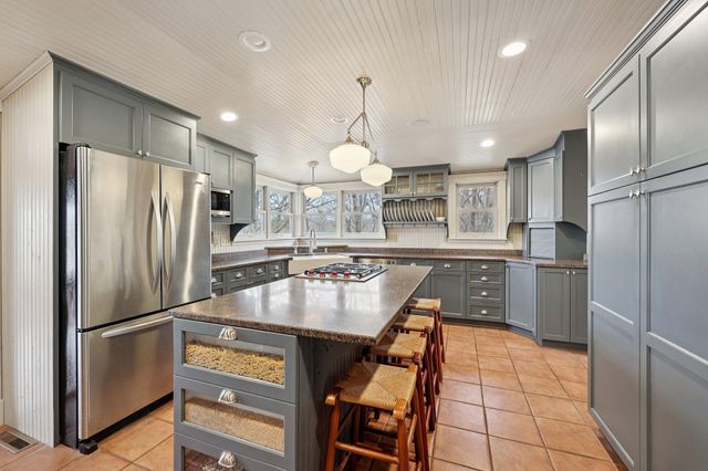 15 2nd Avenue SW, Oronoco, MN 55960