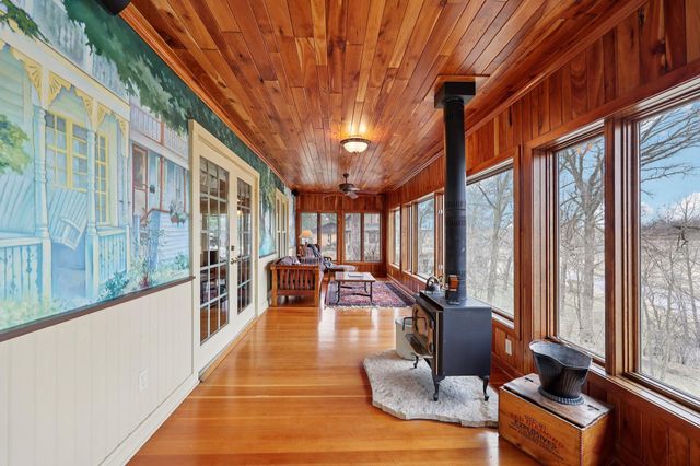15 2nd Avenue SW, Oronoco, MN 55960