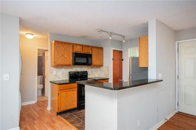 915 Wentworth Court, Johns Creek, GA 30022