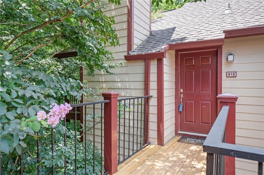 915 Wentworth Court, Johns Creek, GA 30022