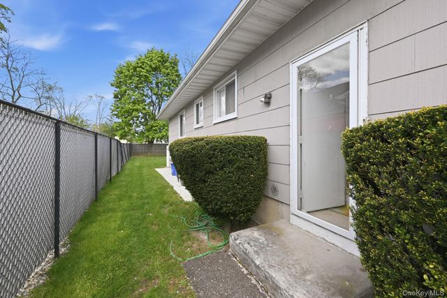 117 Woodside Avenue, Freeport, NY 11520