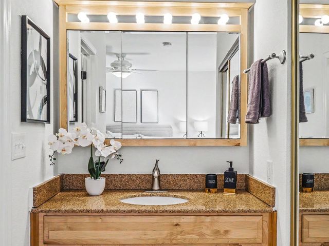 970 Apricot Avenue, Campbell, CA 95008