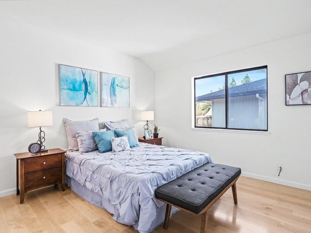 970 Apricot Avenue, Campbell, CA 95008