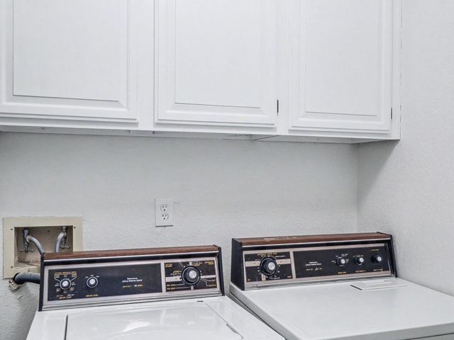 970 Apricot Avenue, Campbell, CA 95008