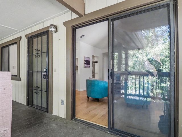 970 Apricot Avenue, Campbell, CA 95008