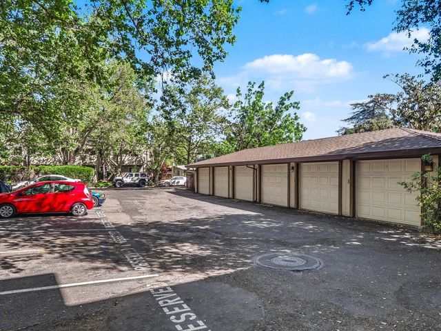 970 Apricot Avenue, Campbell, CA 95008