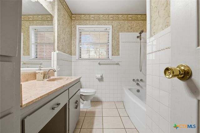 3413 Meadow Oaks Drive, Temple, TX 76502