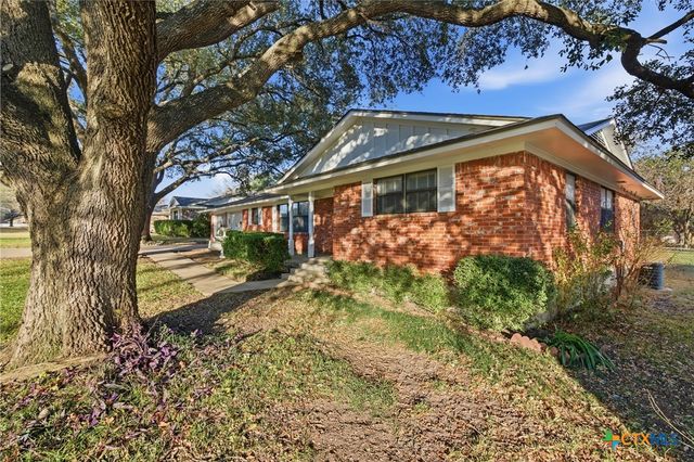 3413 Meadow Oaks Drive, Temple, TX 76502
