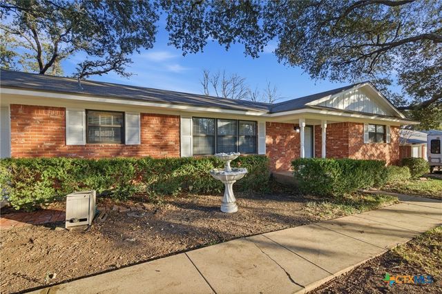 3413 Meadow Oaks Drive, Temple, TX 76502