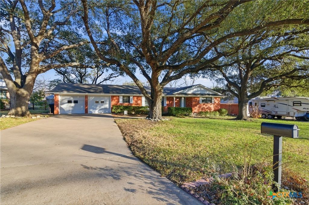 3413 Meadow Oaks Drive, Temple, TX 76502