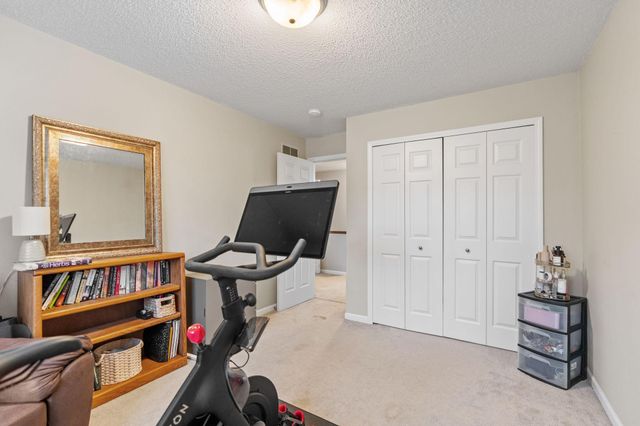 587 Mariner Way, Woodbury, MN 55129