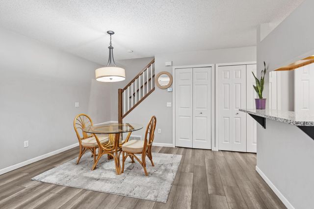 587 Mariner Way, Woodbury, MN 55129