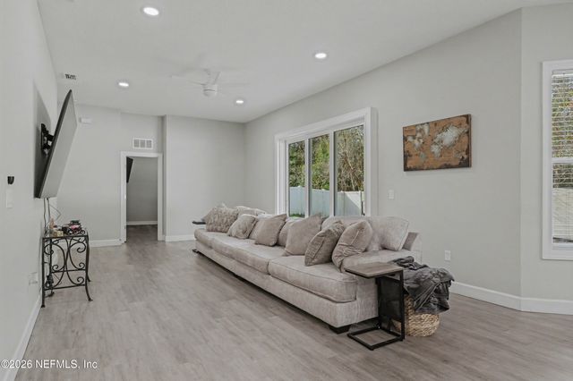 7160 PALM RESERVE Lane, Jacksonville, FL 32222