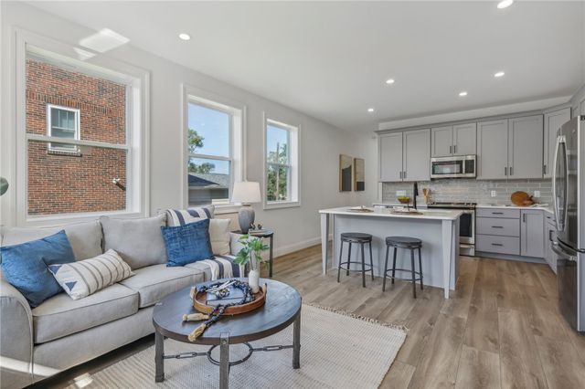 237 N Aiken Ave, East Liberty, PA 15206