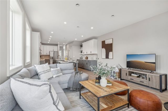 237 N Aiken Ave, East Liberty, PA 15206