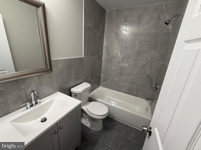 4937 N WARNOCK ST, Philadelphia, PA 19141