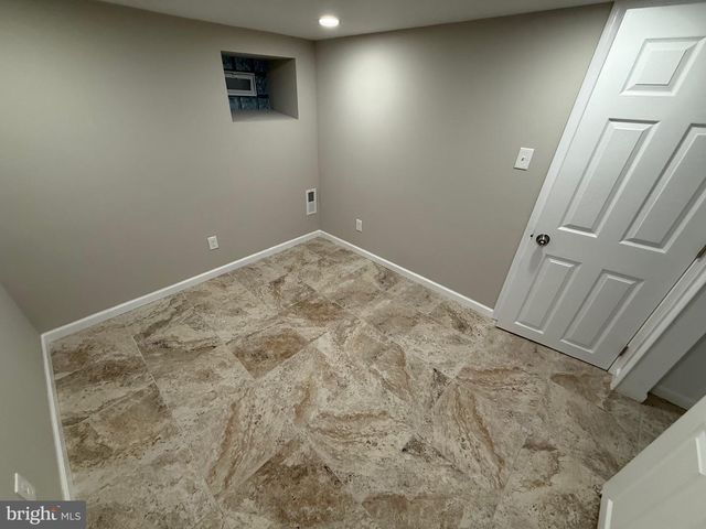 4937 N WARNOCK ST, Philadelphia, PA 19141