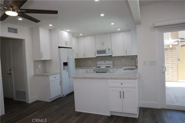 1907 W Wakeham Place, Santa Ana, CA 92704