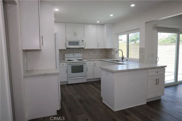 1907 W Wakeham Place, Santa Ana, CA 92704