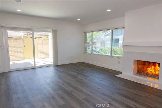 1907 W Wakeham Place, Santa Ana, CA 92704