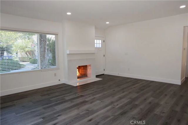 1907 W Wakeham Place, Santa Ana, CA 92704